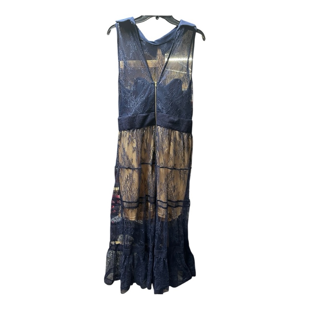 VENUS Navy and Beige Lace Maxi Dress - Picture 2 of 3